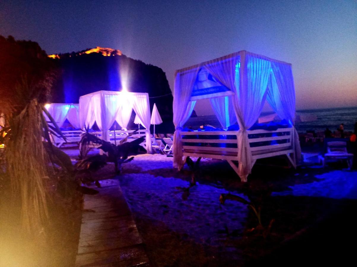 Sultan House: Beachfront Apartment with Balcony and Amenities Alanya Exterior photo
